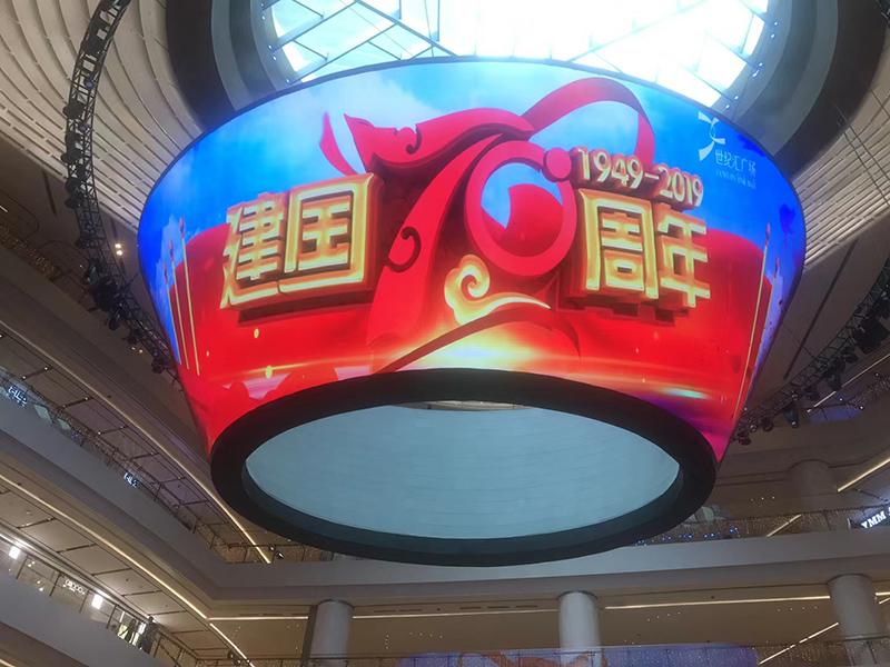 公司花20萬裝修的會議室，竟被客戶吐槽‘像網(wǎng)吧’？高級感會議室的屏幕選擇秘訣”